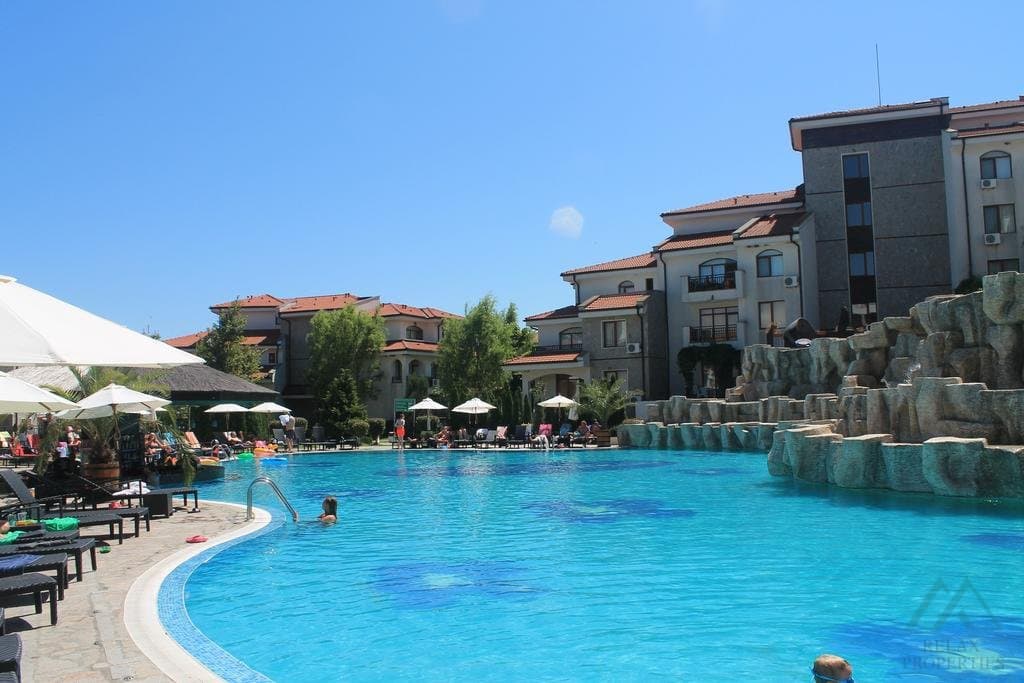 Svetlý 2- izbový apartmán s výhľadom na bazén, 4* Vineyards SPA Resort, Aheloy - foto 12