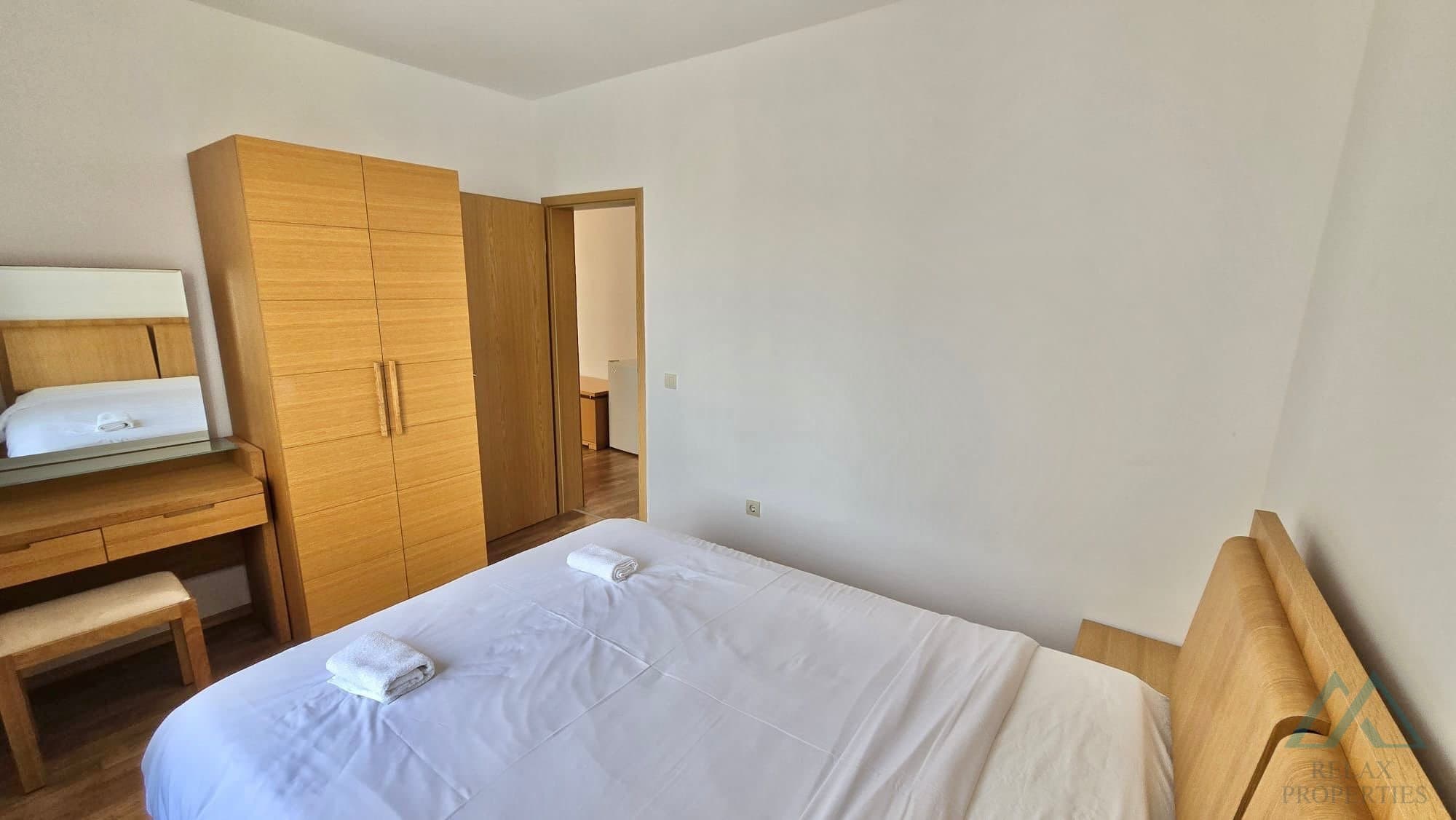 Svetlý 2- izbový apartmán s výhľadom na bazén, 4* Vineyards SPA Resort, Aheloy - foto 9