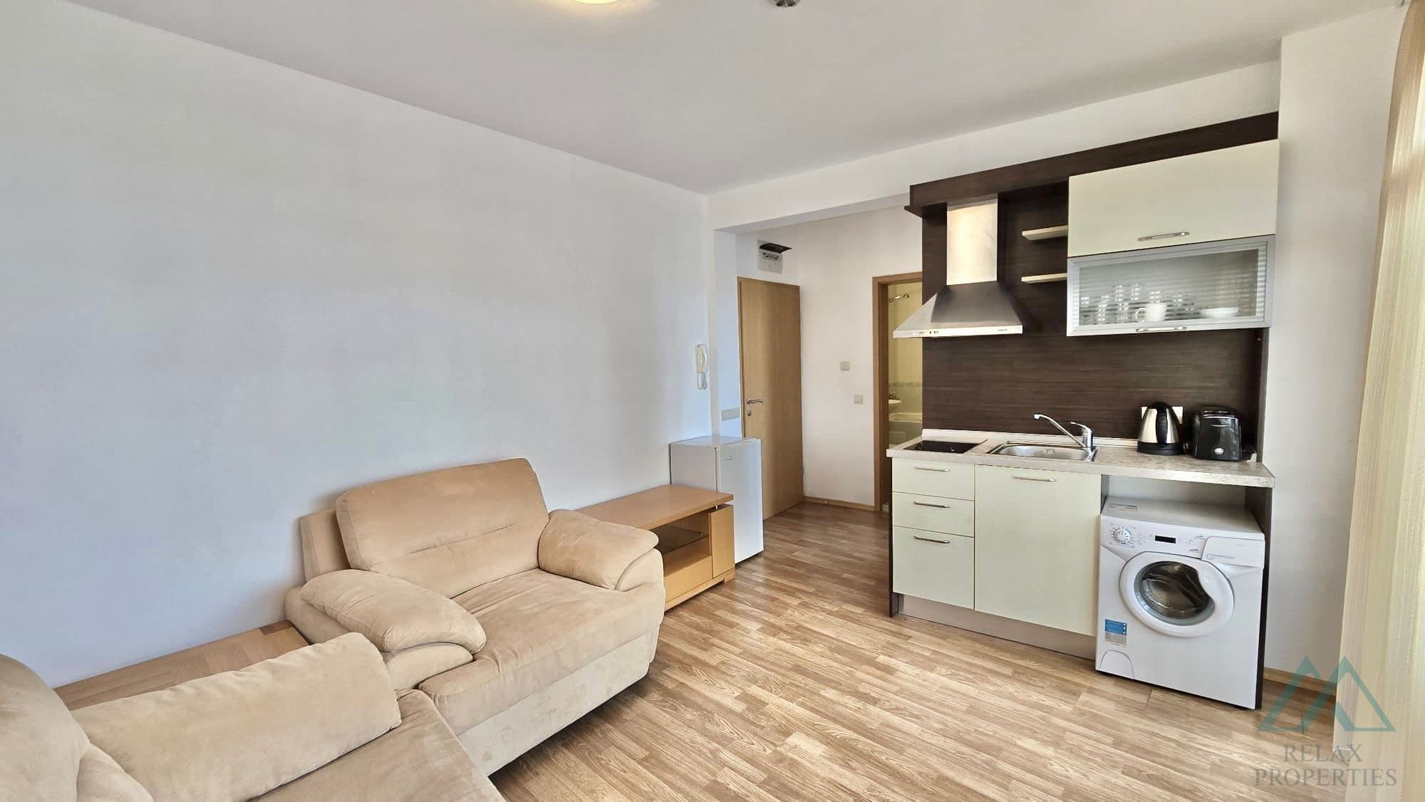 Svetlý 2- izbový apartmán s výhľadom na bazén, 4* Vineyards SPA Resort, Aheloy - 4