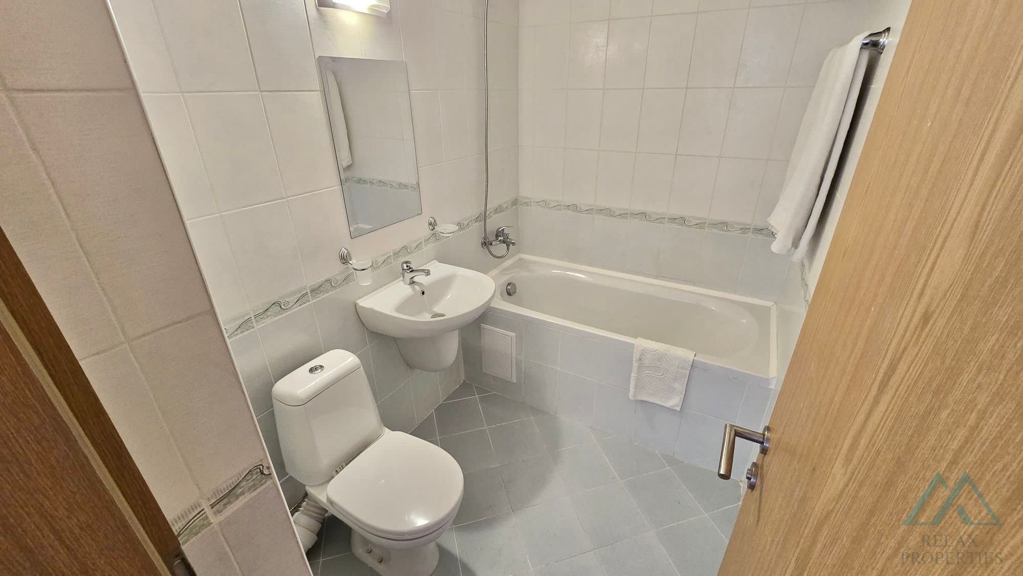 Svetlý 2- izbový apartmán s výhľadom na bazén, 4* Vineyards SPA Resort, Aheloy - foto 10
