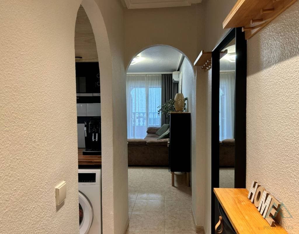 3 izbový apartmán v srdci Torrevieja, Costa Blanca, Španielsko - foto 9