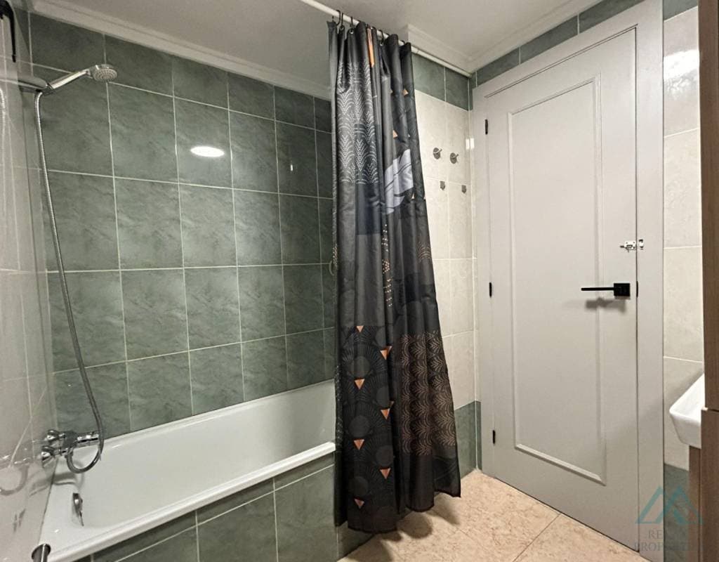 3 izbový apartmán v srdci Torrevieja, Costa Blanca, Španielsko - foto 19