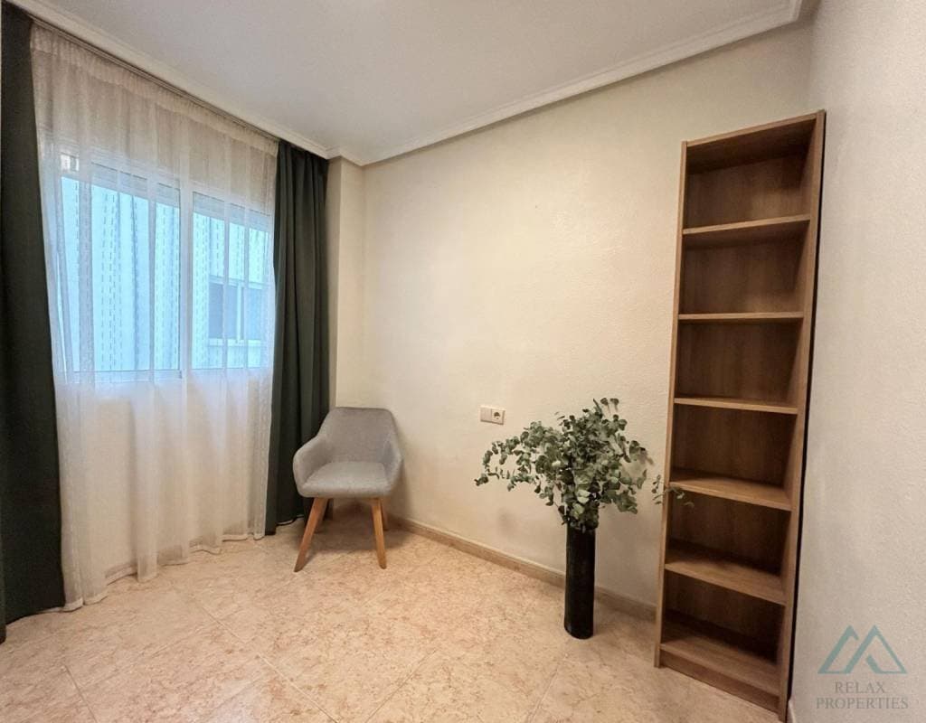 3 izbový apartmán v srdci Torrevieja, Costa Blanca, Španielsko - foto 18