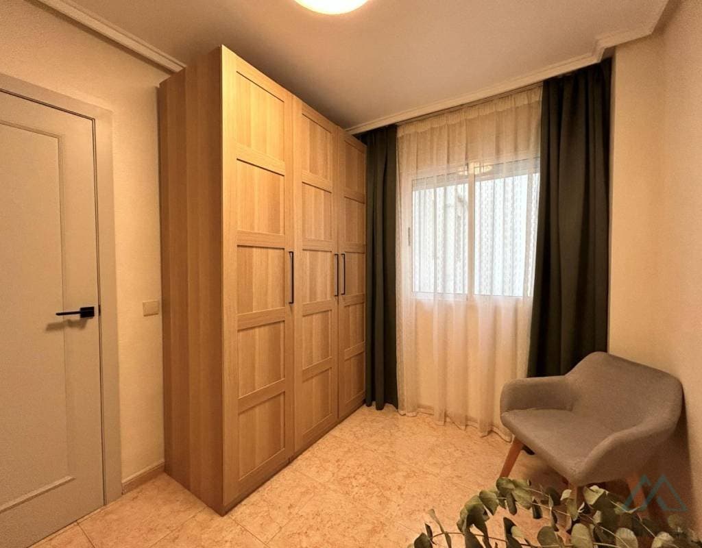 3 izbový apartmán v srdci Torrevieja, Costa Blanca, Španielsko - foto 16