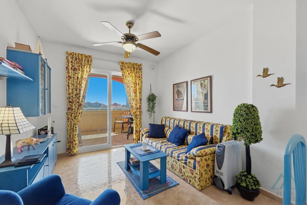 Apartmán s presklenou terasou a výhľadom na more v komplexe Torresol, La Mata, Španielsko - foto 9