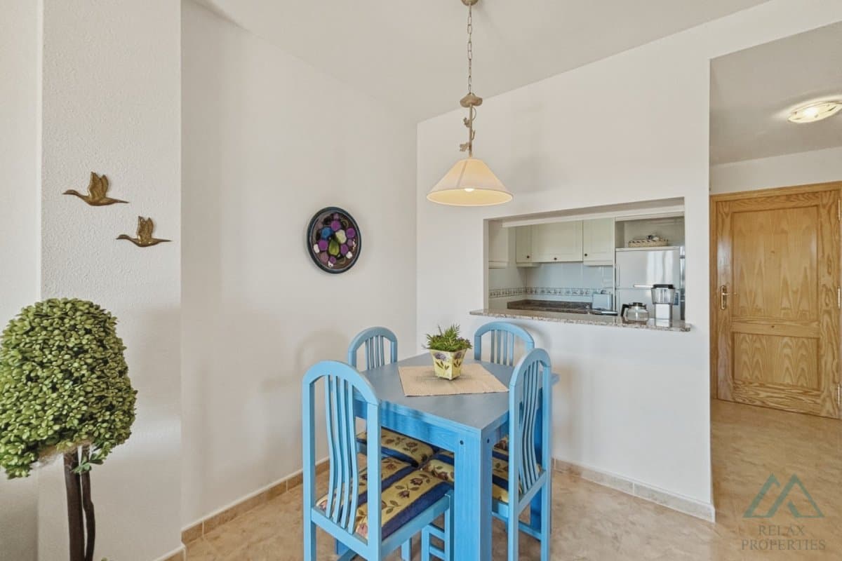 Apartmán s presklenou terasou a výhľadom na more v komplexe Torresol, La Mata, Španielsko - foto 8