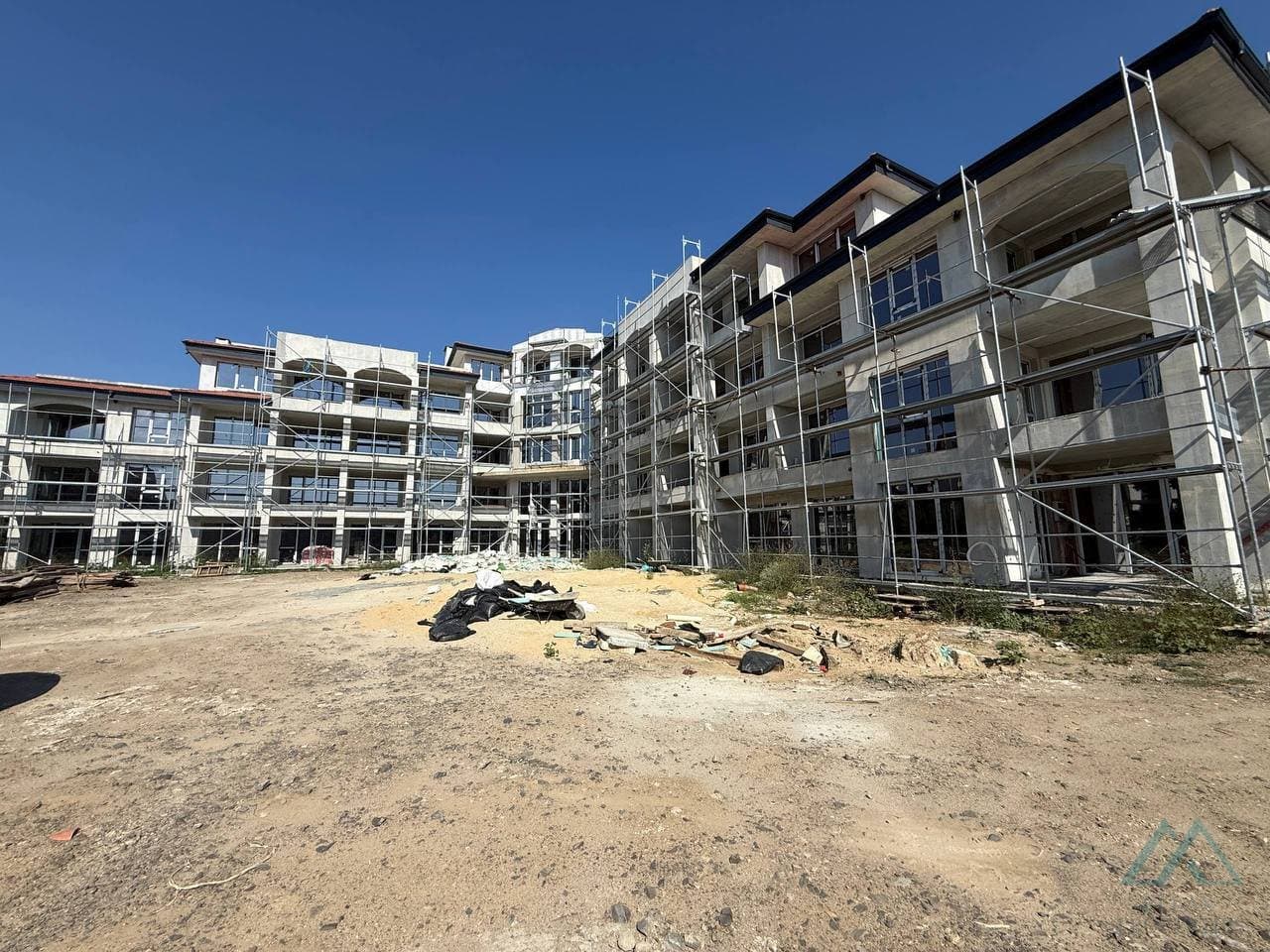 Nové apartmány priamo od developera v prestížnom rezidenčnom komplexe Holiday Resort v Sveti Vlas, Bulharsko - foto 23