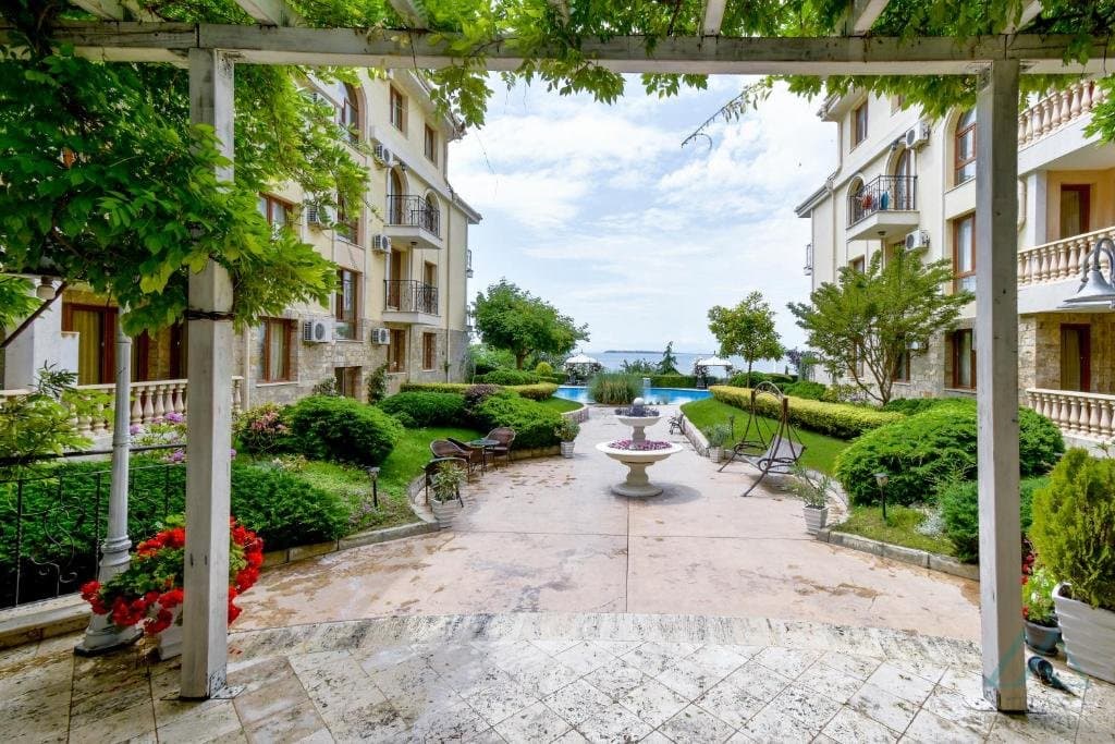 Krásny štúdiový apartmán v prvej línii pri mori, luxusný komplex Royal Bay, Sveti Vlas, Bulharsko - foto 10