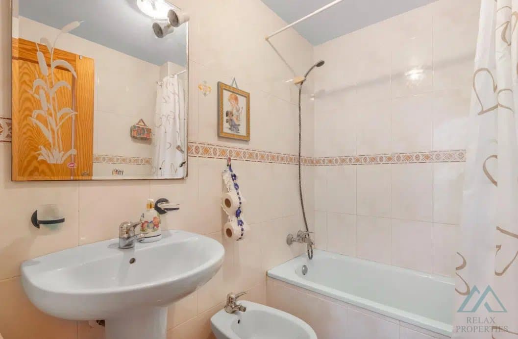 Atraktívny apartmán s výhľadom v žiadanej lokalite Nueva Torrevieja - foto 13