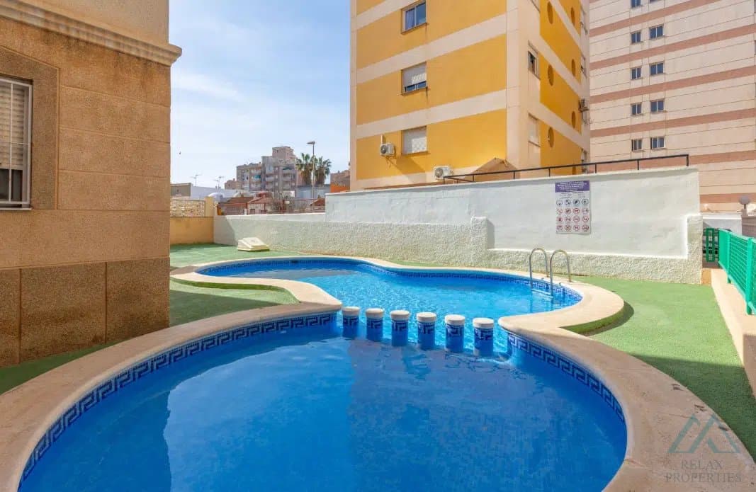 Atraktívny apartmán s výhľadom v žiadanej lokalite Nueva Torrevieja - foto 17