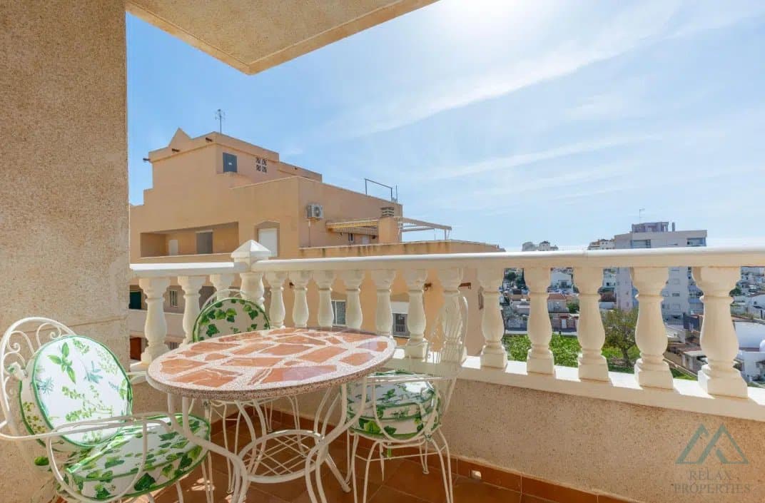 Atraktívny apartmán s výhľadom v žiadanej lokalite Nueva Torrevieja - 1