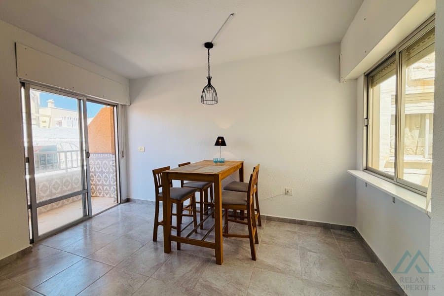 Apartmán v prvej línii top lokalita La Mata s výhľadom na more, len 85 m od pláže - foto 6