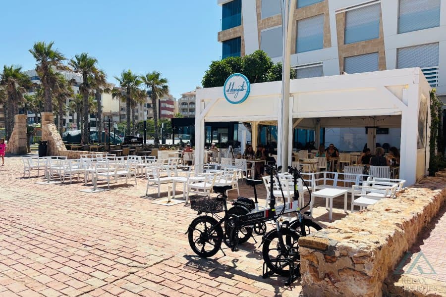 Apartmán v prvej línii top lokalita La Mata s výhľadom na more, len 85 m od pláže - foto 14