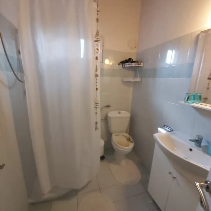 Rodinný dom 110 m² na veľkom pozemku len 120 m od mora – Nikiti, Sithonia, Chalkidiki - foto 8