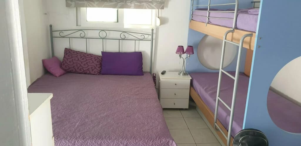 Apartmán s veľkou terasou v známom letovisku Loutraki, Peloponéz - foto 11