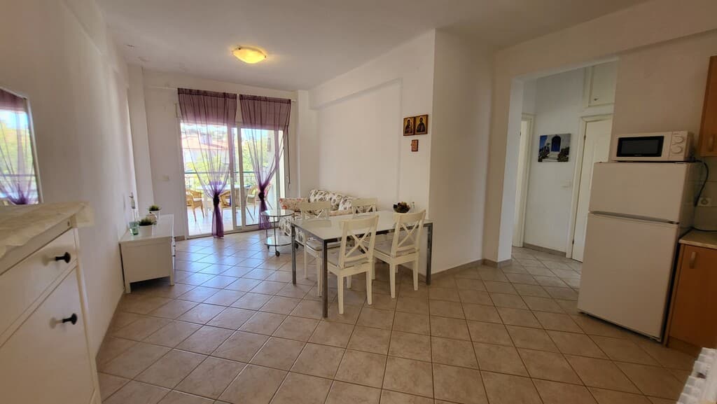 Praktický 3-izbový apartmán v obľúbenom Pefkochori, Chalkidiki - foto 2
